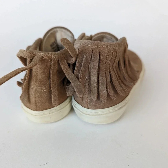 Gap Suede Fringe Boots- 8 - Picture 4 of 7